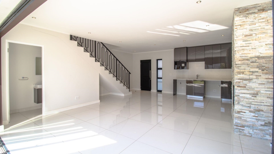 To Let 2 Bedroom Property for Rent in Bryanston Gauteng