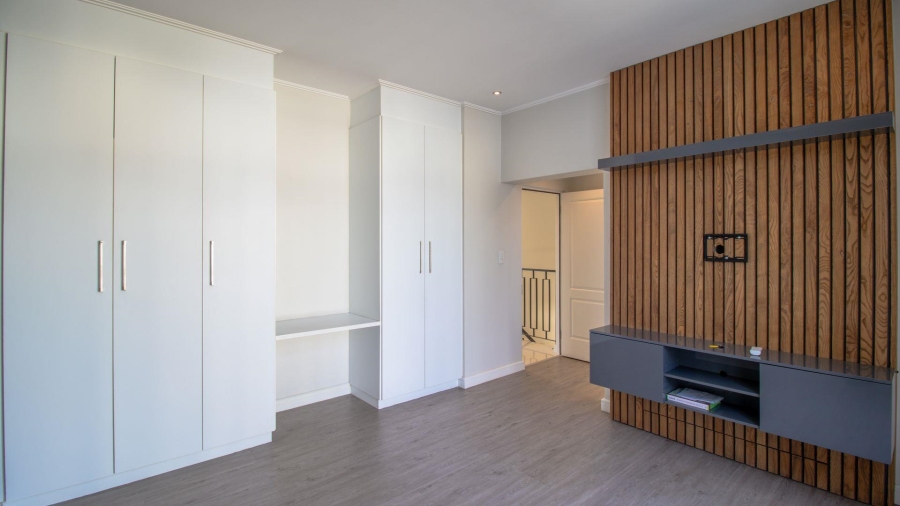 To Let 2 Bedroom Property for Rent in Bryanston Gauteng