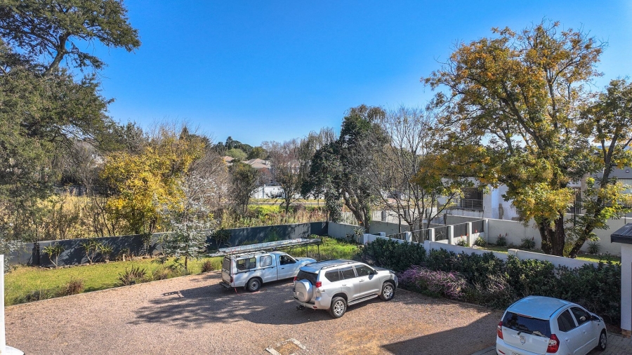 To Let 2 Bedroom Property for Rent in Bryanston Gauteng
