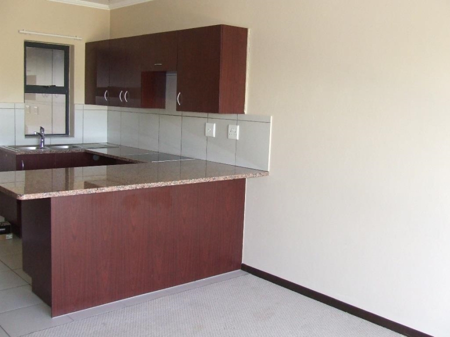 To Let 1 Bedroom Property for Rent in Jackal Creek Golf Estate Gauteng