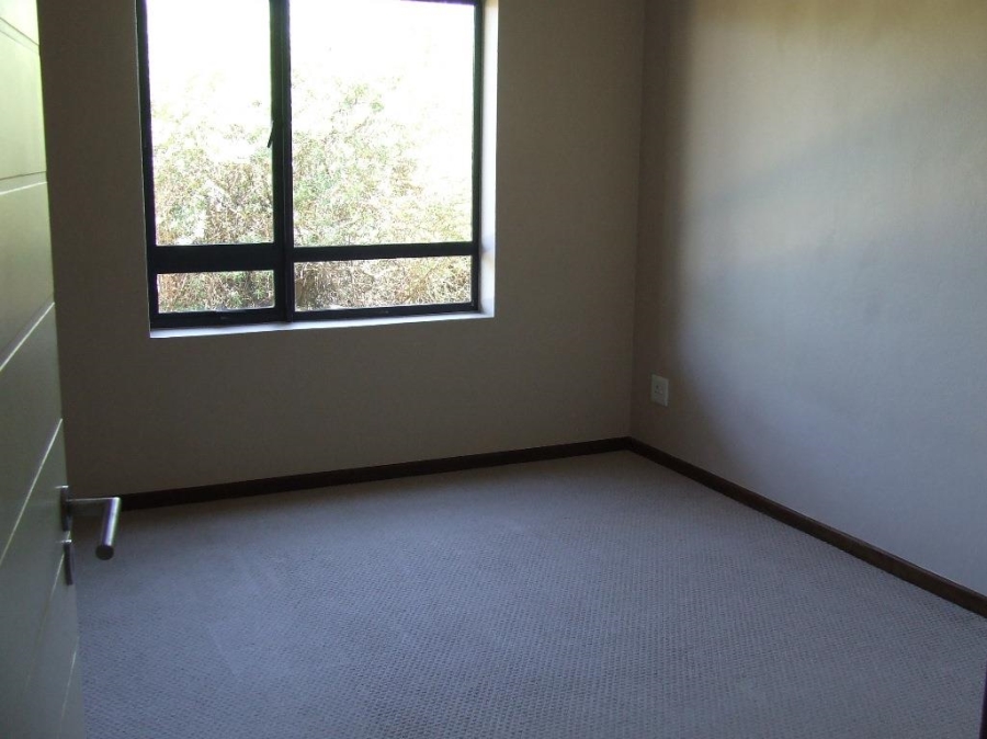 To Let 1 Bedroom Property for Rent in Jackal Creek Golf Estate Gauteng