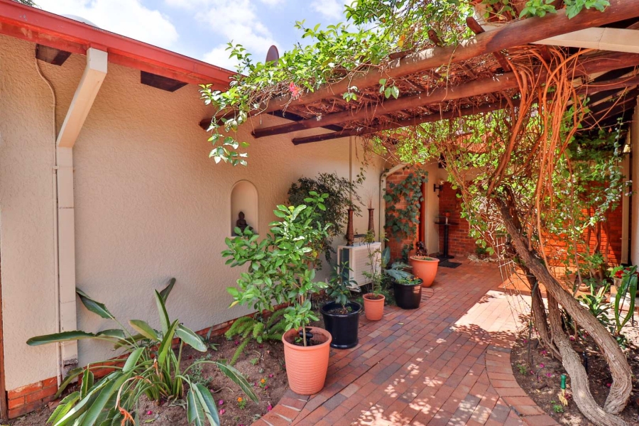 To Let 4 Bedroom Property for Rent in Edenburg Gauteng