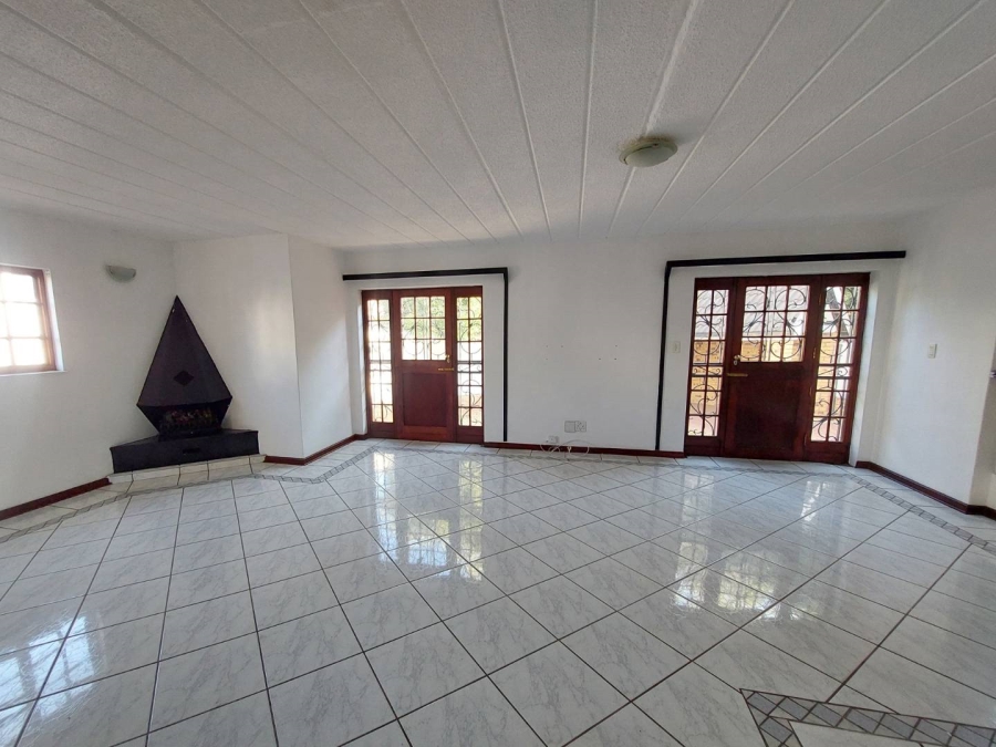 4 Bedroom Property for Sale in Barbeque Downs Gauteng