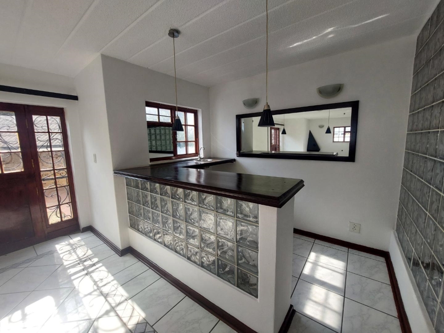 4 Bedroom Property for Sale in Barbeque Downs Gauteng