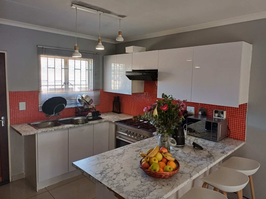 To Let 2 Bedroom Property for Rent in Wilgeheuwel Gauteng