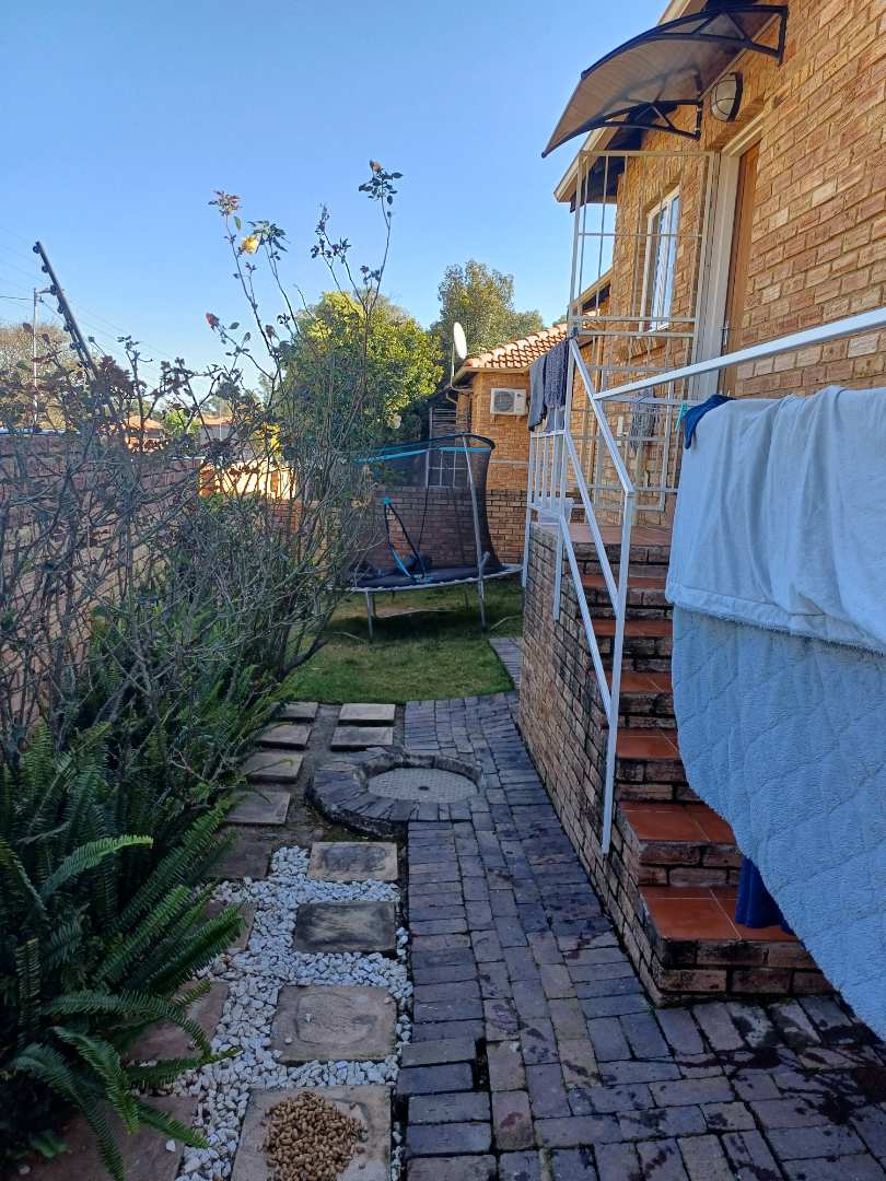 To Let 2 Bedroom Property for Rent in Wilgeheuwel Gauteng
