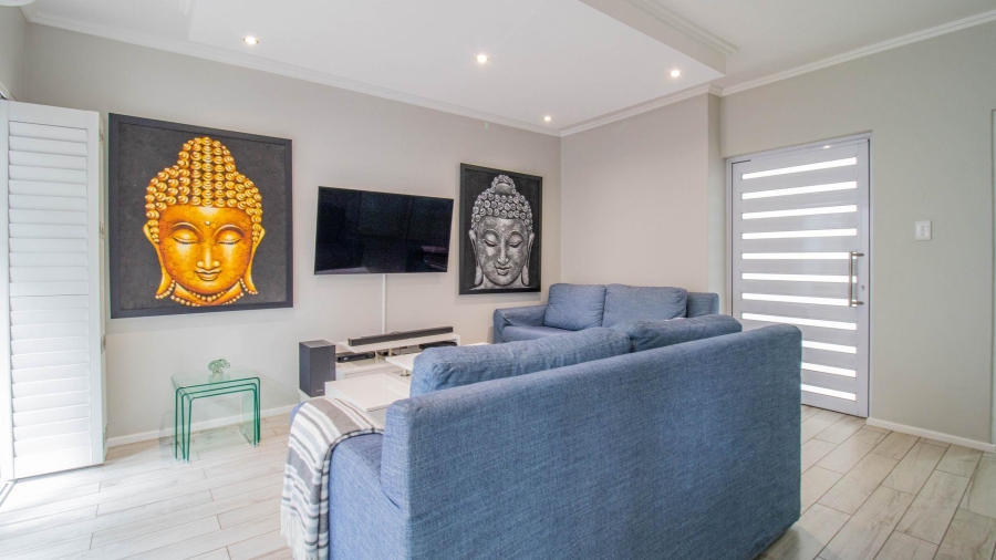 To Let 3 Bedroom Property for Rent in Bryanston Gauteng