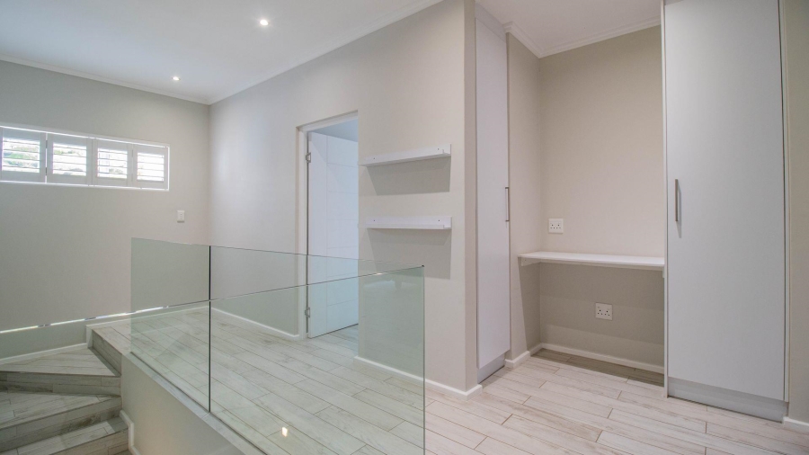 To Let 3 Bedroom Property for Rent in Bryanston Gauteng
