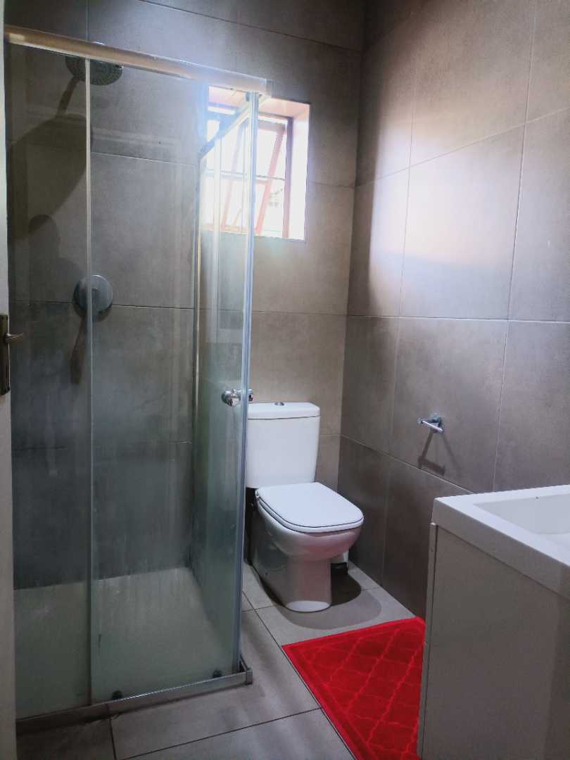 5 Bedroom Property for Sale in Westdene Gauteng