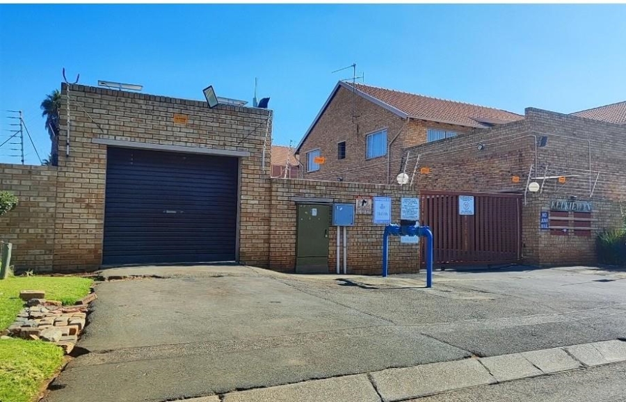 3 Bedroom Property for Sale in Terenure Gauteng