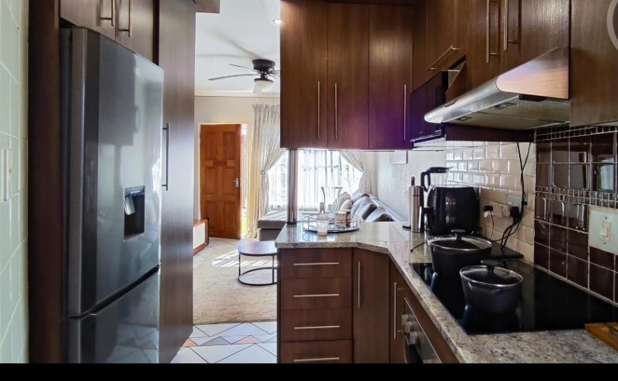 2 Bedroom Property for Sale in Terenure Gauteng