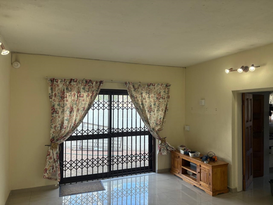 5 Bedroom Property for Sale in Woodmead Gauteng