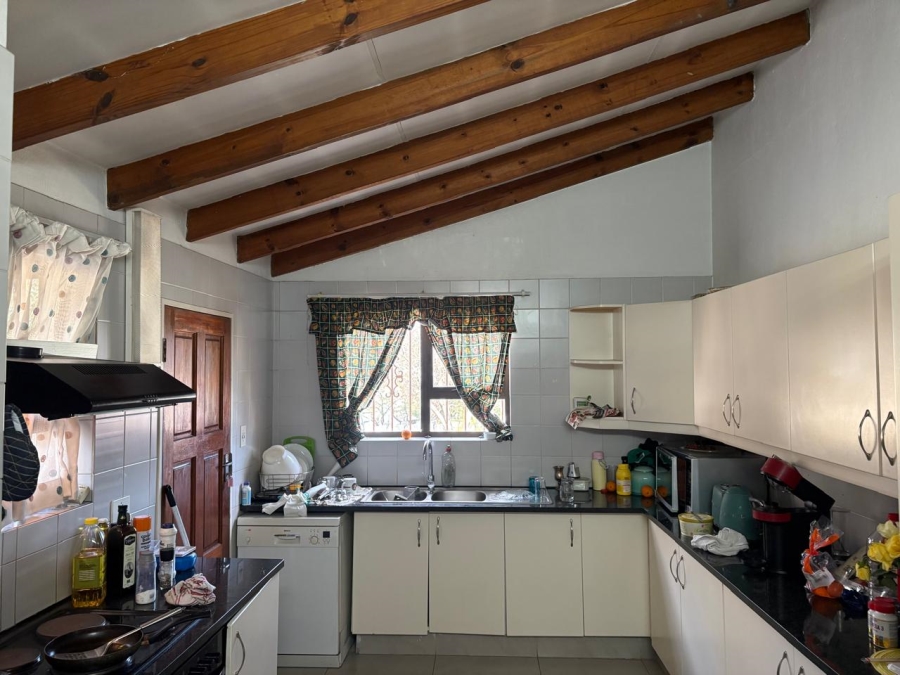 5 Bedroom Property for Sale in Woodmead Gauteng