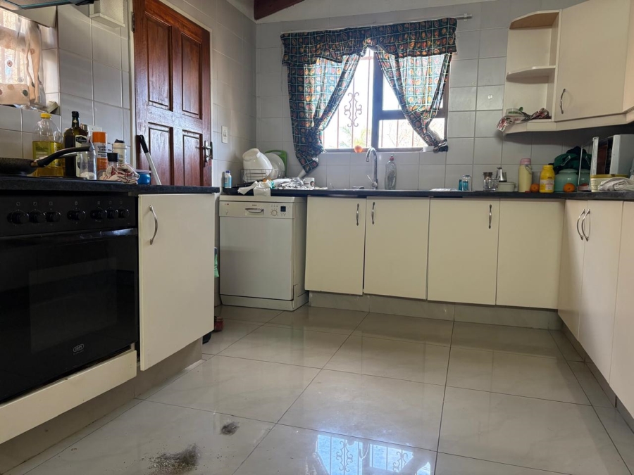 5 Bedroom Property for Sale in Woodmead Gauteng