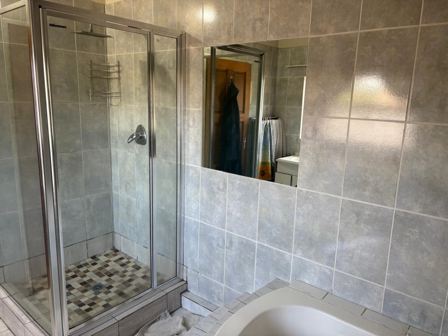 5 Bedroom Property for Sale in Woodmead Gauteng