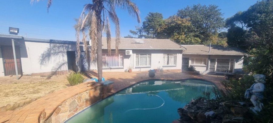 3 Bedroom Property for Sale in Mondeor Gauteng