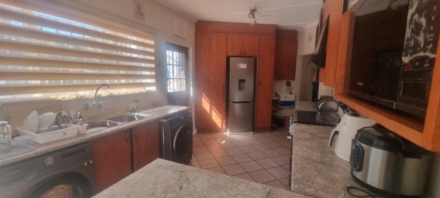 3 Bedroom Property for Sale in Mondeor Gauteng