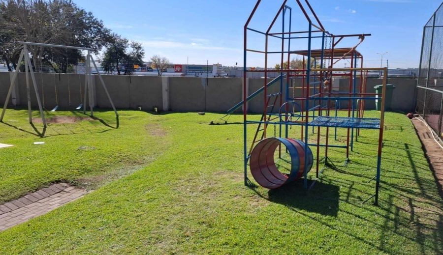 2 Bedroom Property for Sale in New Market Gauteng