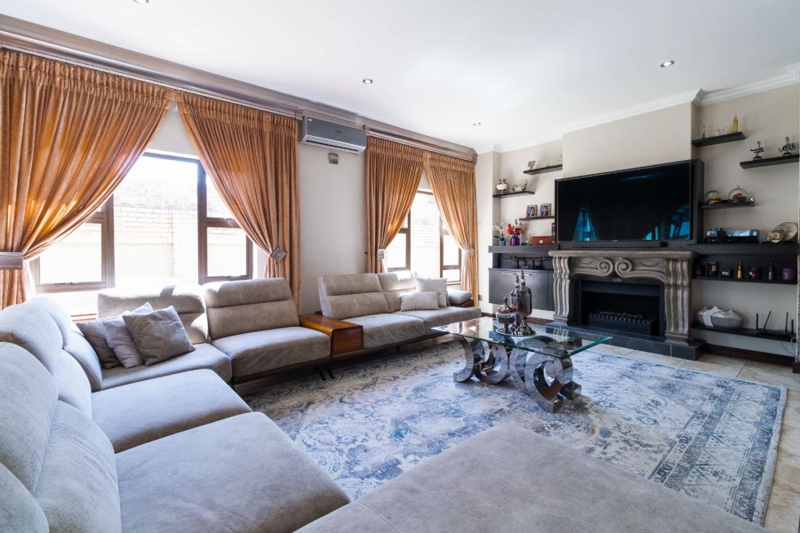 To Let 3 Bedroom Property for Rent in Lakefield Gauteng