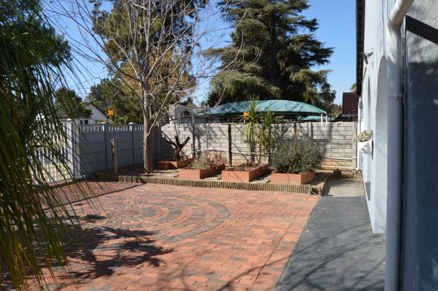 4 Bedroom Property for Sale in Brackendowns Gauteng