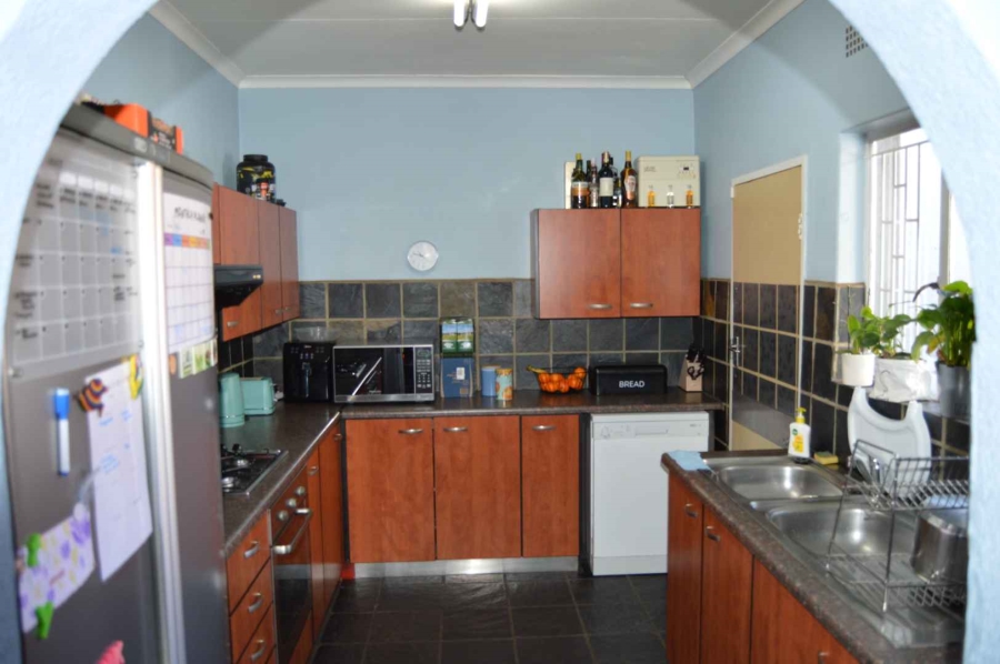 4 Bedroom Property for Sale in Brackendowns Gauteng