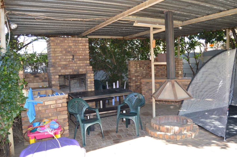 4 Bedroom Property for Sale in Brackendowns Gauteng