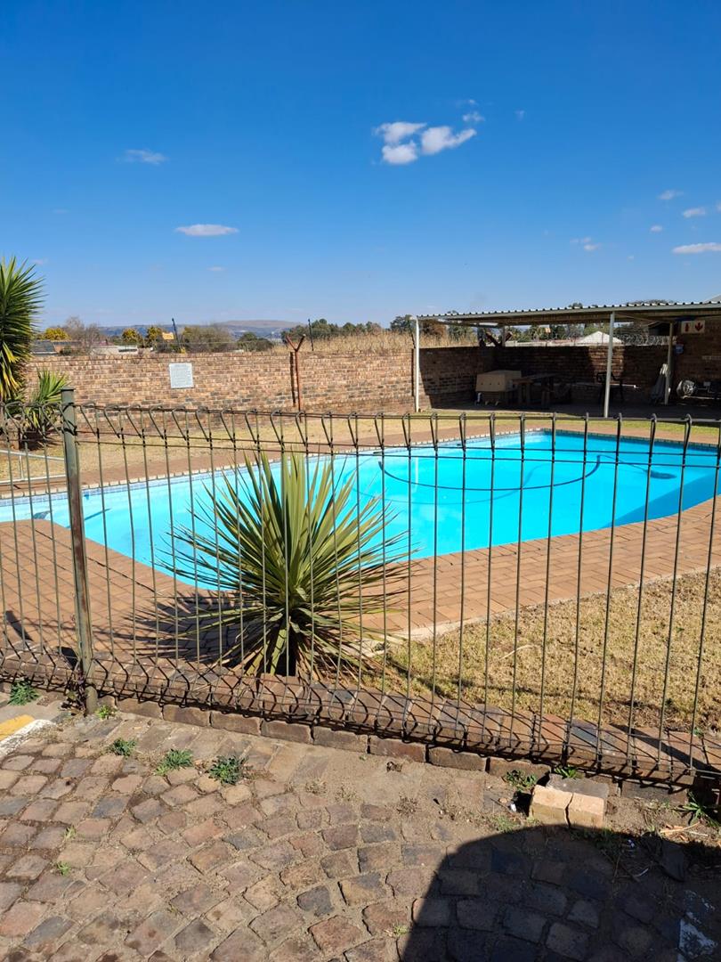 2 Bedroom Property for Sale in Brackendowns Gauteng