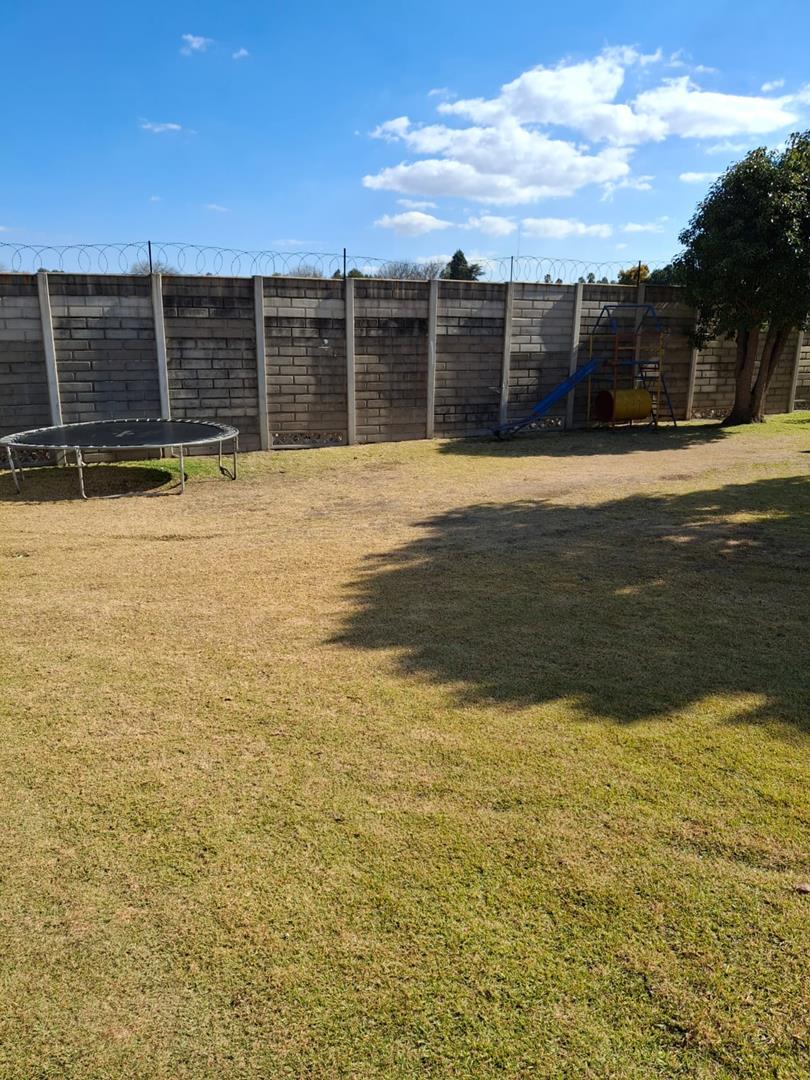 2 Bedroom Property for Sale in Brackendowns Gauteng
