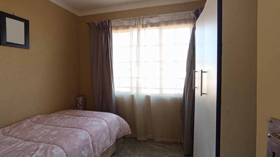 2 Bedroom Property for Sale in Klerksoord Gauteng