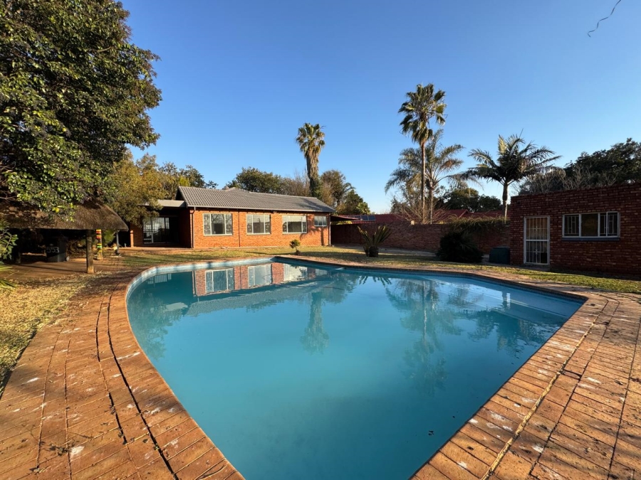 To Let 3 Bedroom Property for Rent in Elardus Park Gauteng