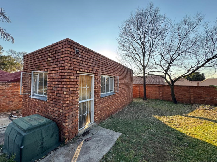 To Let 3 Bedroom Property for Rent in Elardus Park Gauteng