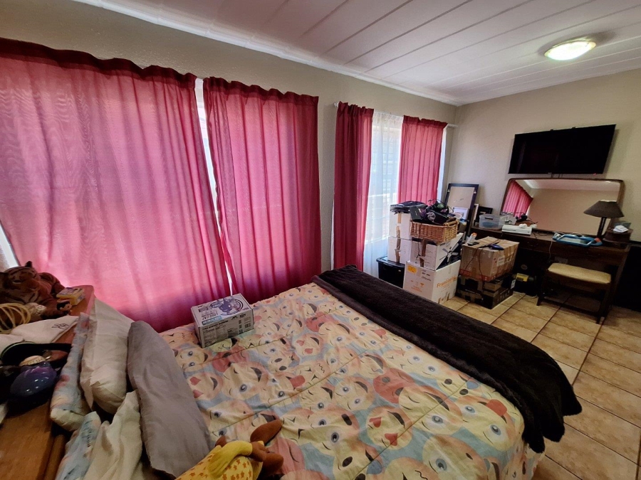 To Let 3 Bedroom Property for Rent in Weltevreden Park Gauteng