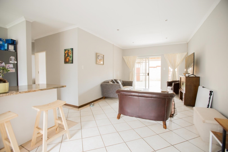 To Let 2 Bedroom Property for Rent in Equestria Gauteng