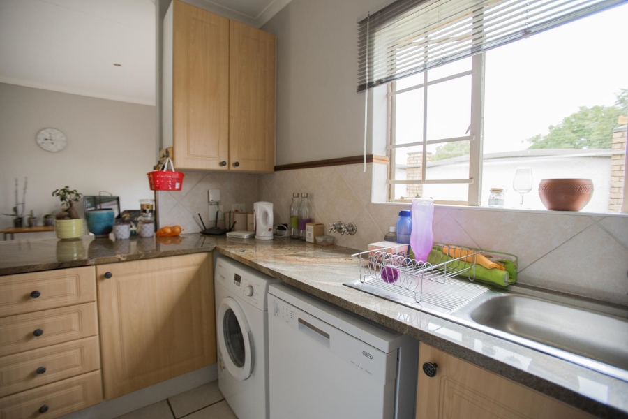 To Let 2 Bedroom Property for Rent in Equestria Gauteng
