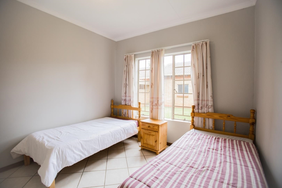 To Let 2 Bedroom Property for Rent in Equestria Gauteng