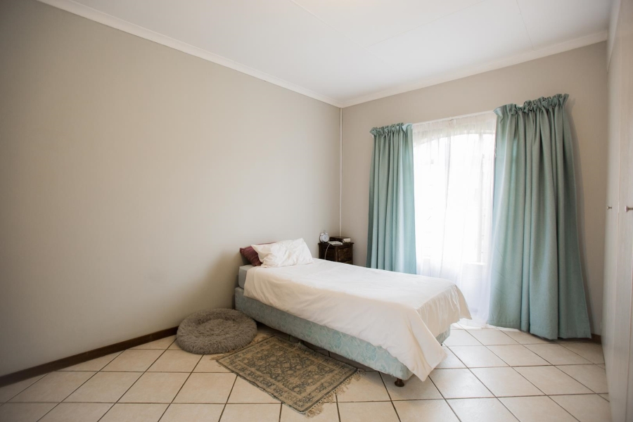 To Let 2 Bedroom Property for Rent in Equestria Gauteng