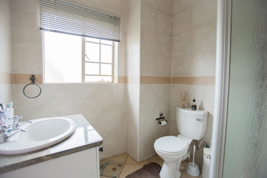 To Let 2 Bedroom Property for Rent in Equestria Gauteng