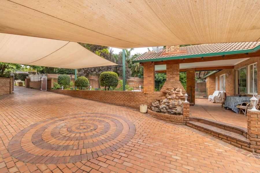3 Bedroom Property for Sale in Wilgeheuwel Gauteng