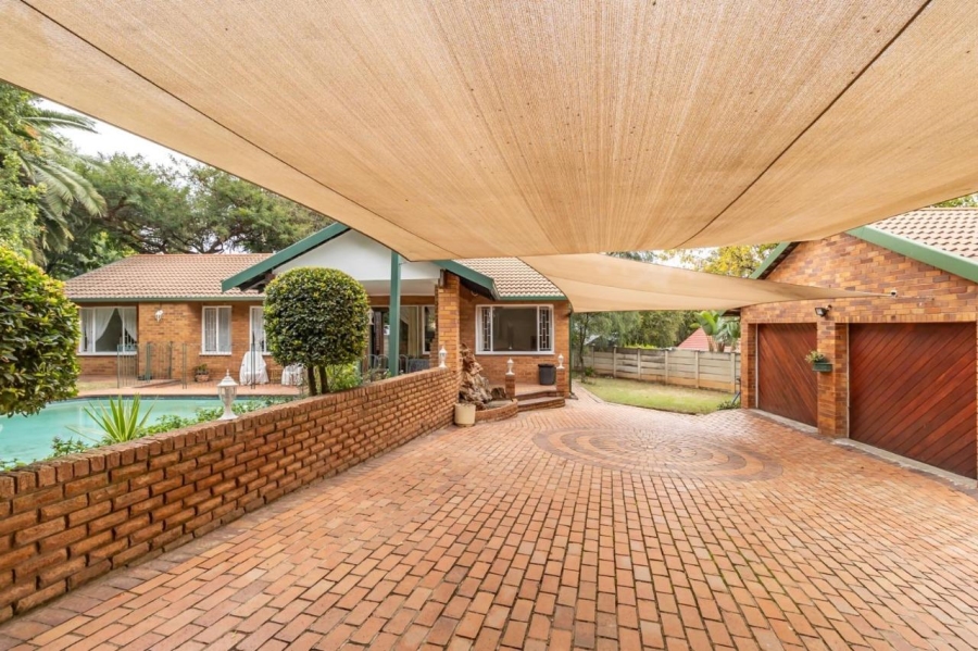 3 Bedroom Property for Sale in Wilgeheuwel Gauteng