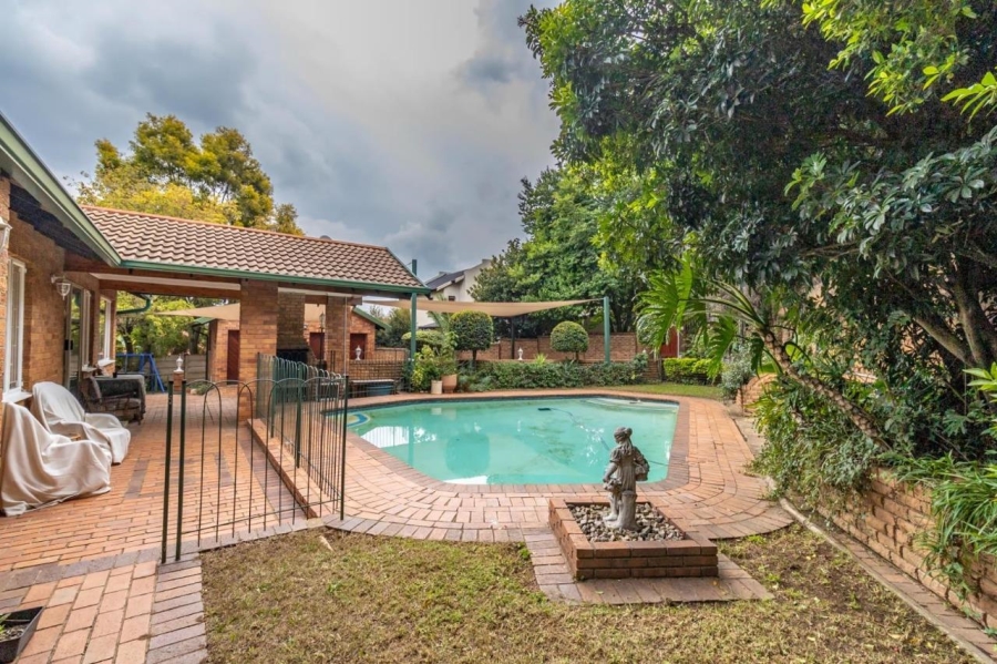 3 Bedroom Property for Sale in Wilgeheuwel Gauteng