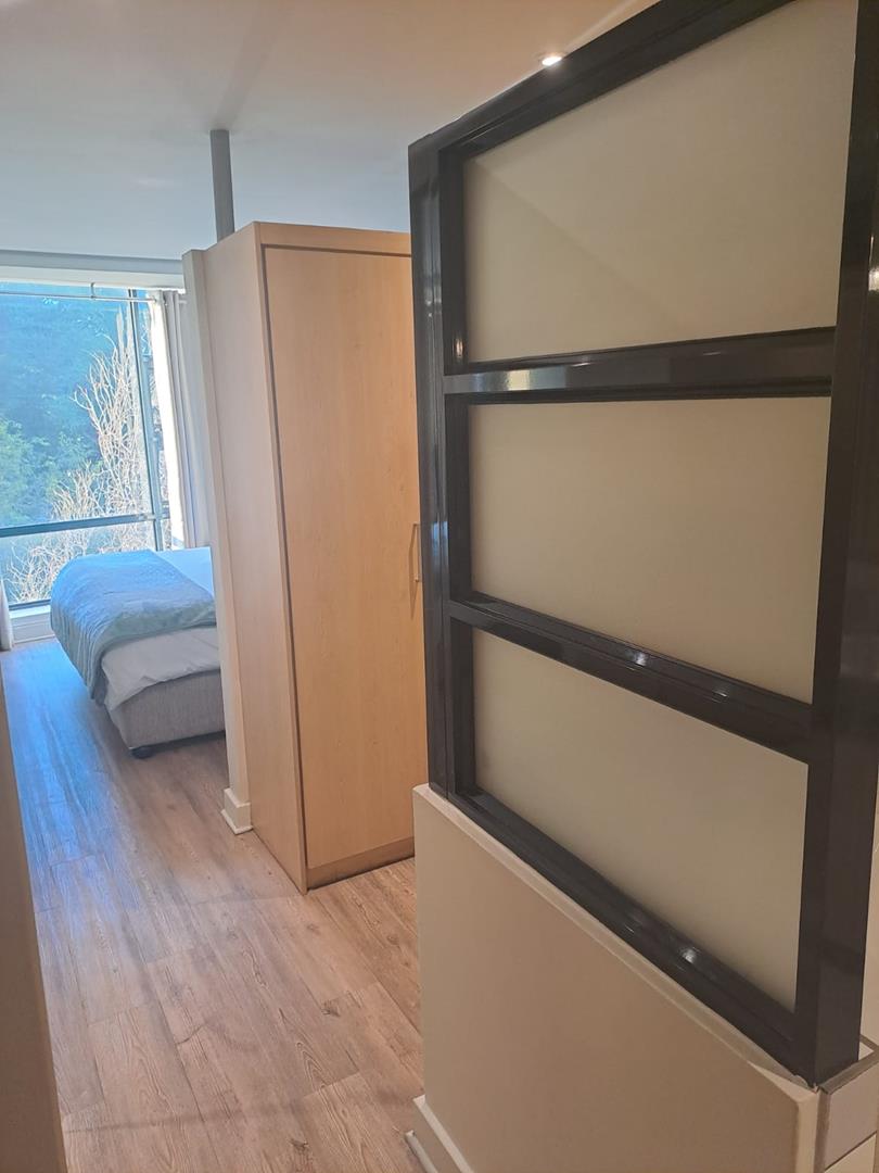To Let 2 Bedroom Property for Rent in Benmore Gardens Gauteng