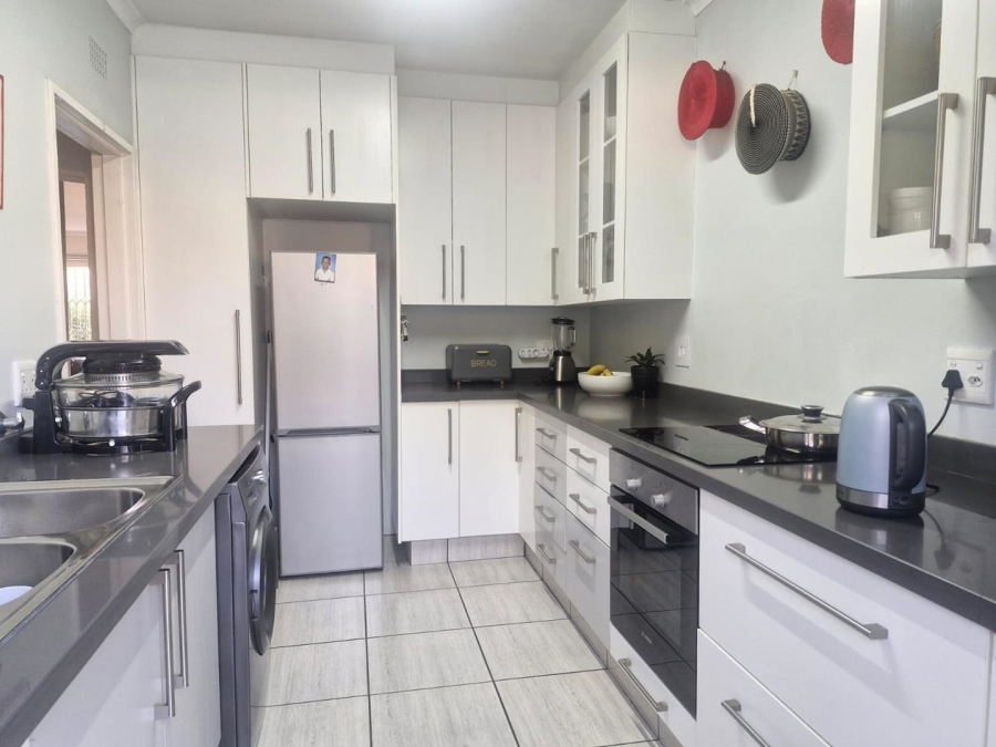 To Let 3 Bedroom Property for Rent in Strathavon Gauteng