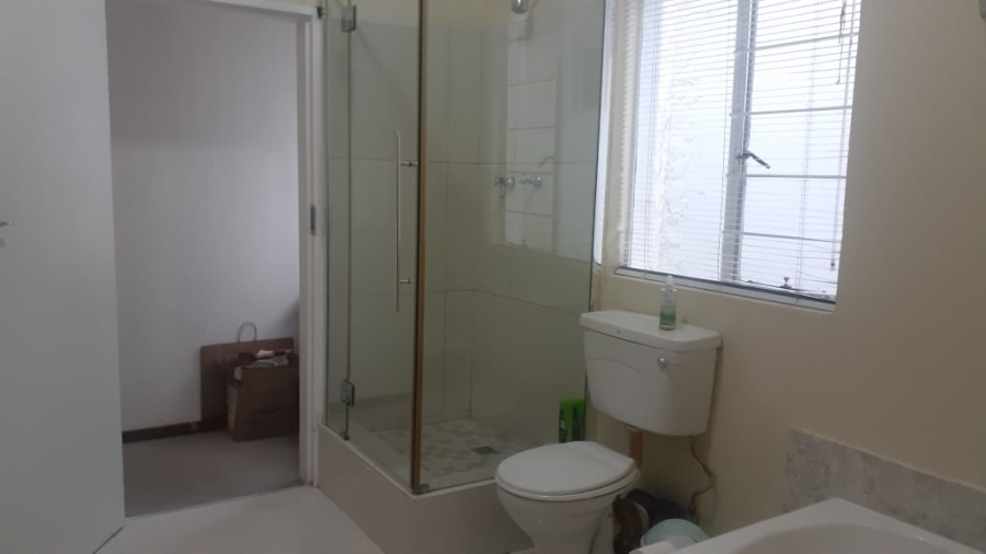 To Let 3 Bedroom Property for Rent in Sandringham Gauteng