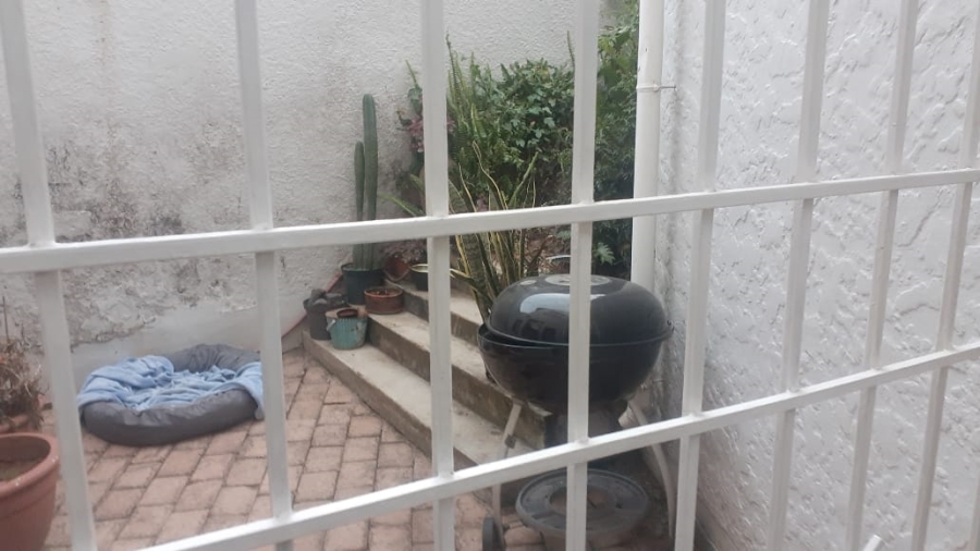 To Let 3 Bedroom Property for Rent in Sandringham Gauteng