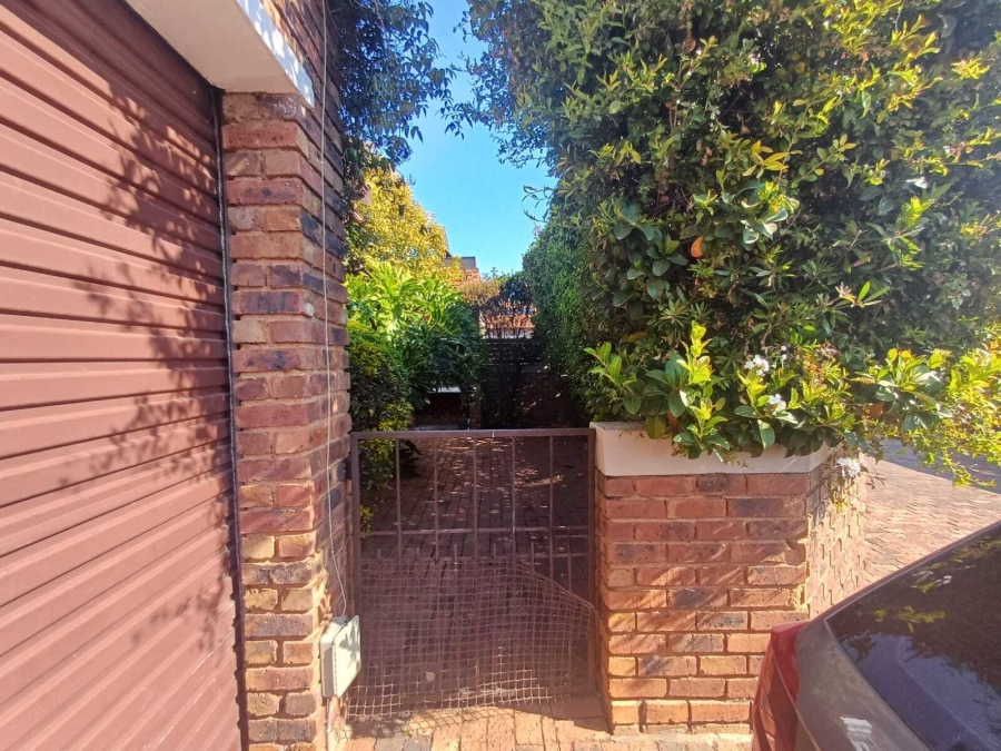 To Let 2 Bedroom Property for Rent in Weltevreden A H Gauteng