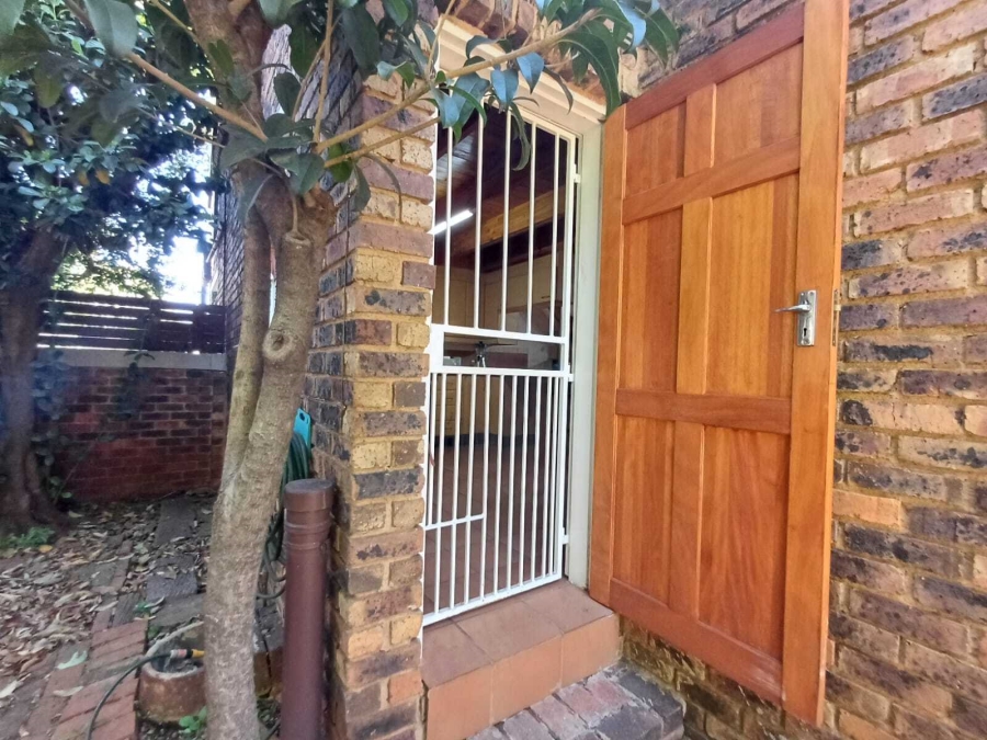 To Let 2 Bedroom Property for Rent in Weltevreden A H Gauteng