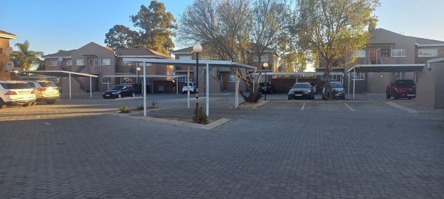 To Let 2 Bedroom Property for Rent in Dalpark Gauteng