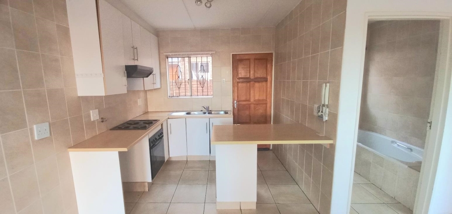 To Let 2 Bedroom Property for Rent in Dalpark Gauteng