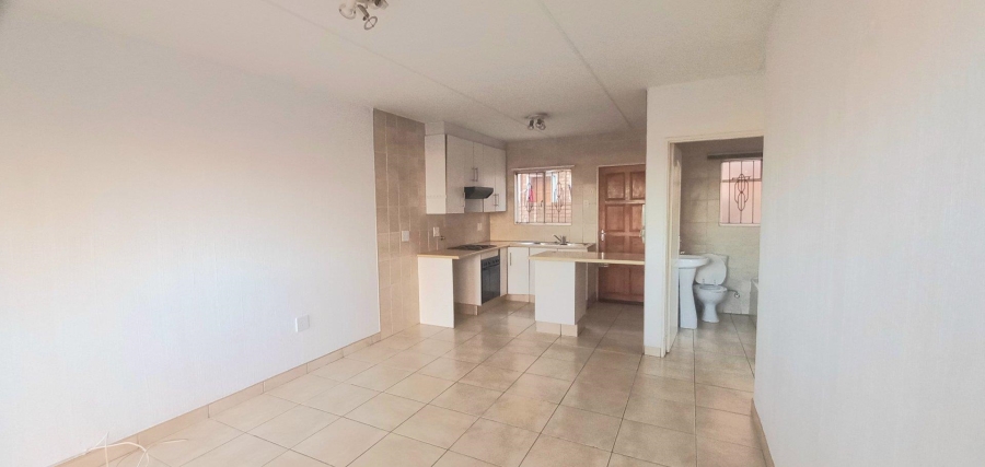 To Let 2 Bedroom Property for Rent in Dalpark Gauteng