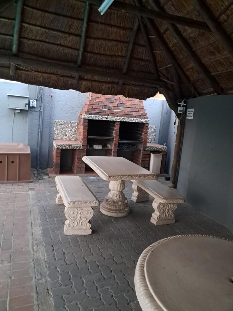 To Let 2 Bedroom Property for Rent in Raceview Gauteng